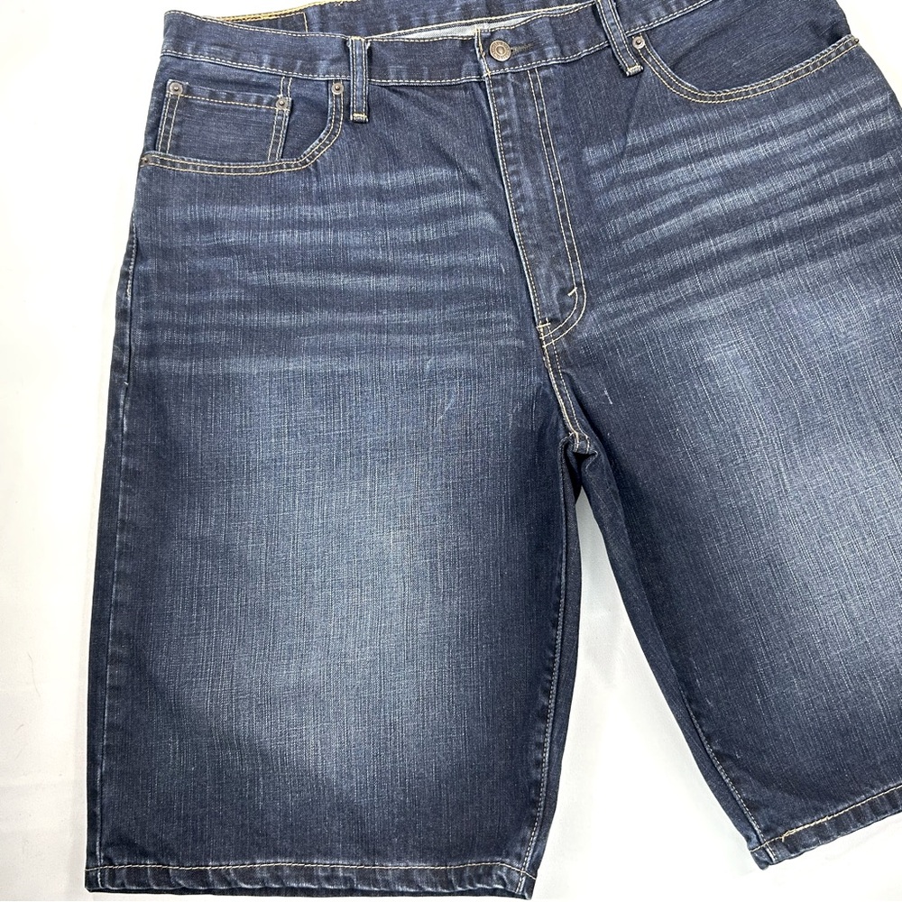 Levi's 569 Loose Straight Denim Shorts Waist 38 Men's - Picture 2 of 9